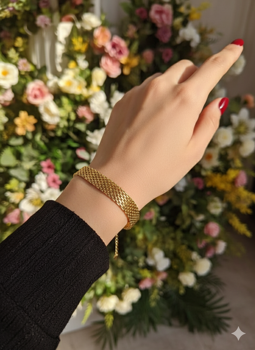 Thick chain bracelet