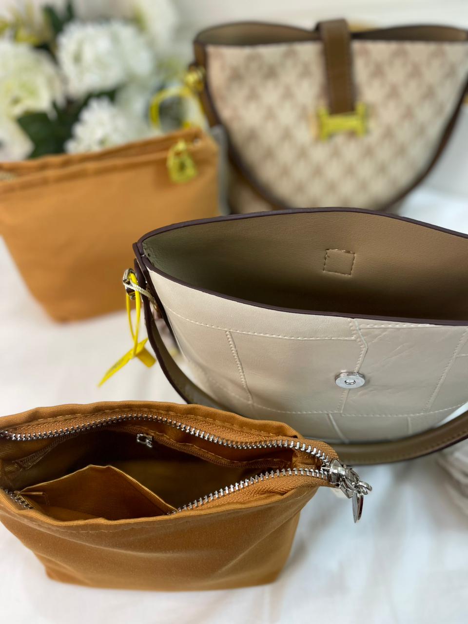 Bucket bag with pouch