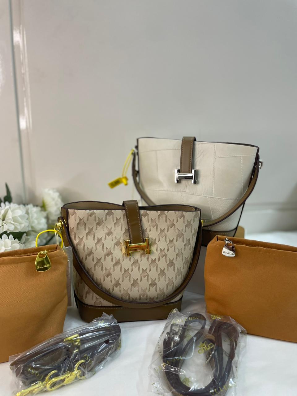 Bucket bag with pouch